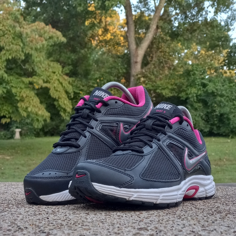 Nike Dart 9 shoes  women